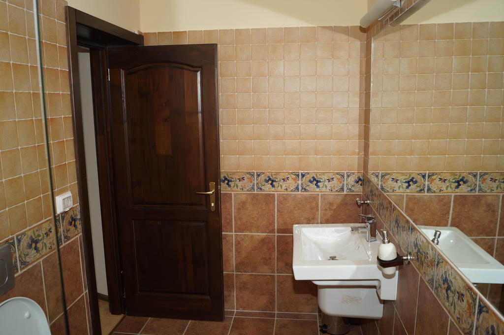 Pensiunea Casa Mircea & Restaurant Eselnita Room photo